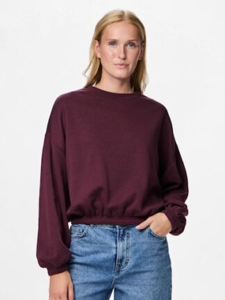 Pcrobble sweat winetasting
