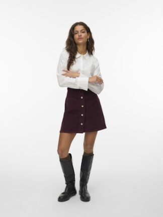 Vmetta short skirt winetasting